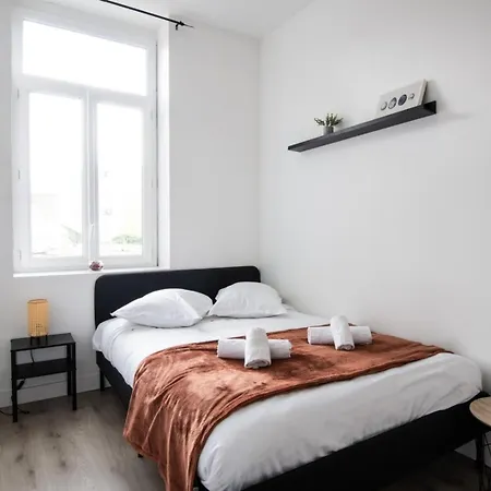 Daire One-bedroom - Fives Metro *