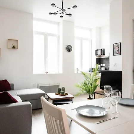 One-bedroom - Fives Metro *