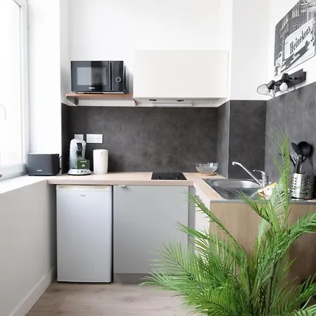 One-bedroom - Fives Metro *